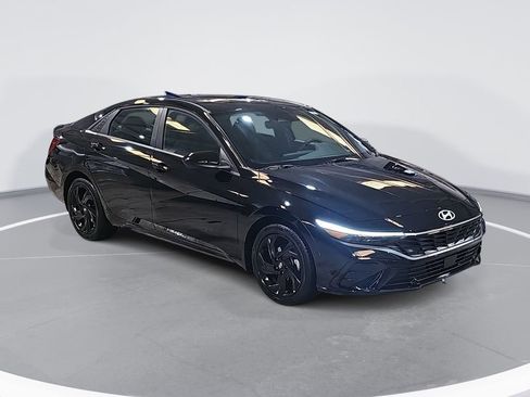 New 2026 Hyundai Elantra SEL Sport Premium FWD image 3