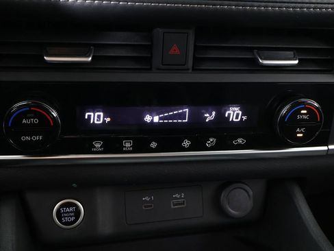 Used 2023 Nissan Rogue SV AWD/4WD image 44