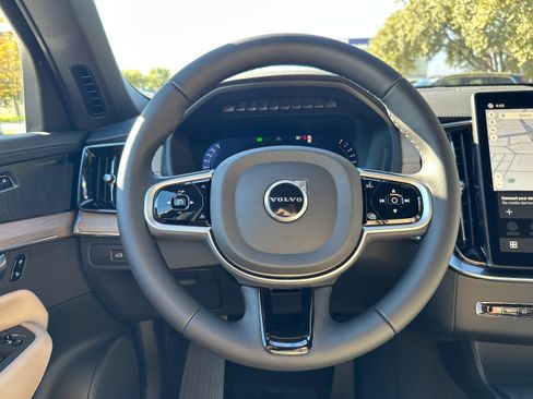 New 2026 Volvo XC90 B6 Plus w/ Protection Package Premier image 15