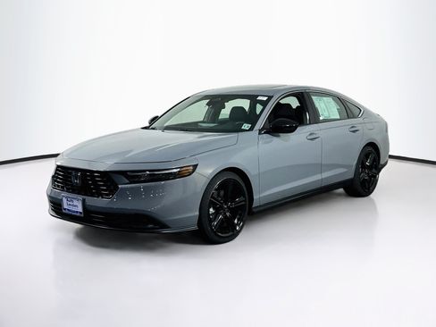 Used 2023 Honda Accord Sport image 1