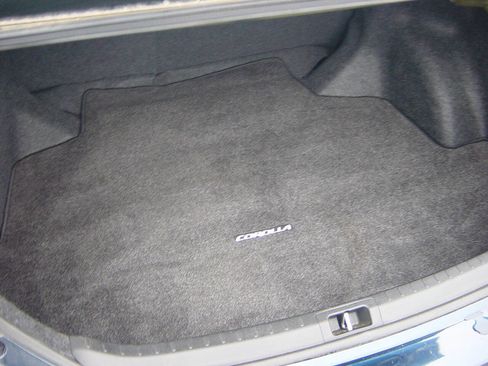 Used 2017 Toyota Corolla XSE image 14