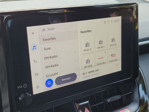 Used 2025 Toyota Corolla LE image 24