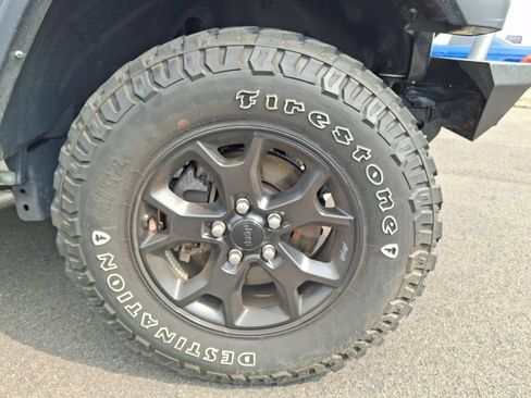 Used 2022 Jeep Wrangler Sport AWD/4WD image 12