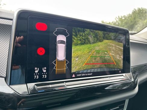 Used 2024 Volkswagen Atlas Peak Edition SEL image 31