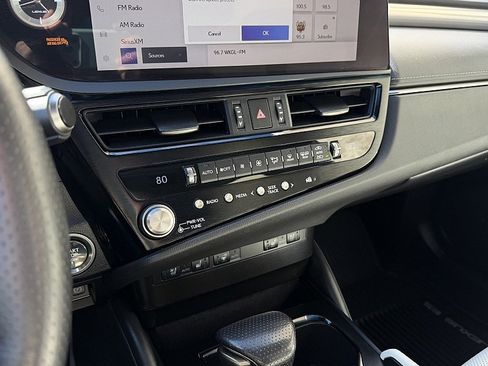Used 2023 Lexus ES 350 F Sport w/ Accessory Package (Z2) FWD image 17