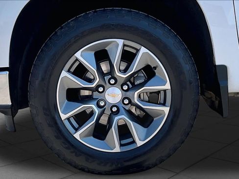 Used 2023 Chevrolet Silverado 1500 LT w/ Protection Package RWD image 11