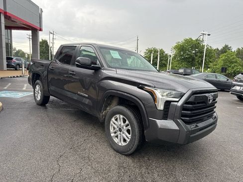 Used 2024 Toyota Tundra SR5 w/ SR5 Convenience Package AWD/4WD image 7