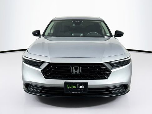 Used 2025 Honda Accord SE image 2