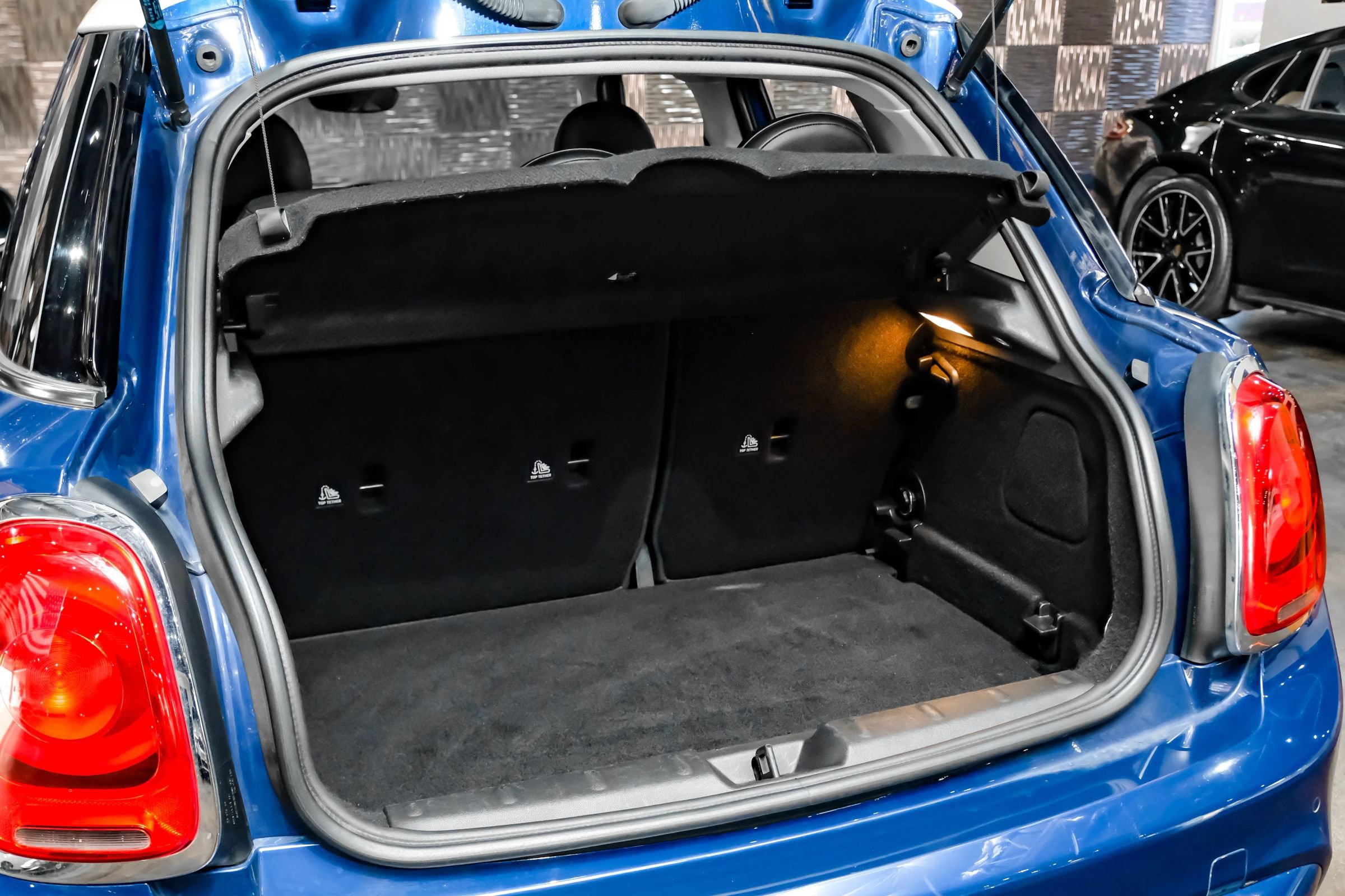 Used 2018 MINI Cooper S w/ Premium Package FWD image 61