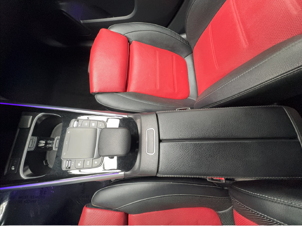 Used 2023 Mercedes-Benz GLB 250 4MATIC image 48
