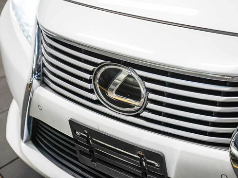 Used 2013 Lexus ES 350 w/ Luxury Pkg FWD image 8