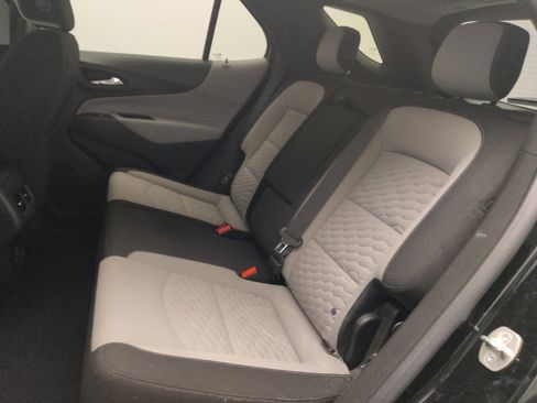 Used 2019 Chevrolet Equinox LS w/ LS Convenience Package image 18