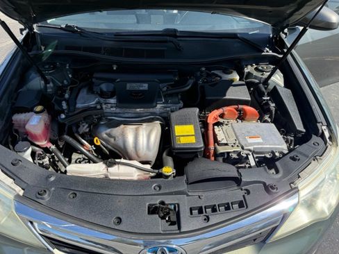Used 2012 Toyota Camry XLE w/ Leather Pkg FWD image 27