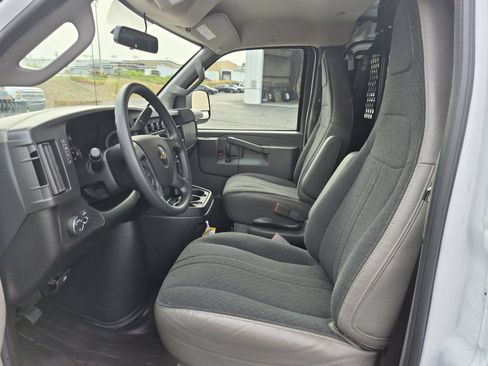 Used 2025 Chevrolet Express 2500 w/ Driver Convenience Package RWD image 18
