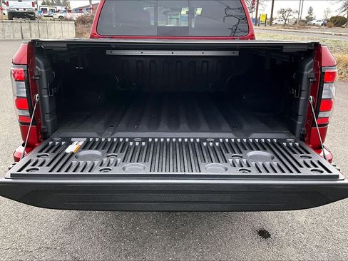 Used 2024 Nissan Frontier PRO-4X w/ Pro Convenience Package image 19