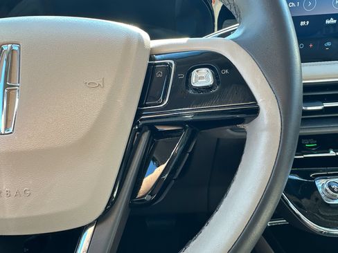 Used 2023 Lincoln Corsair FWD image 23