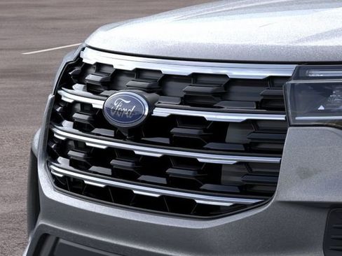 New 2026 Ford Explorer Active AWD/4WD image 17