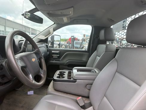 Used 2019 Chevrolet Silverado 3500 W/T w/ WT Convenience Package RWD image 2