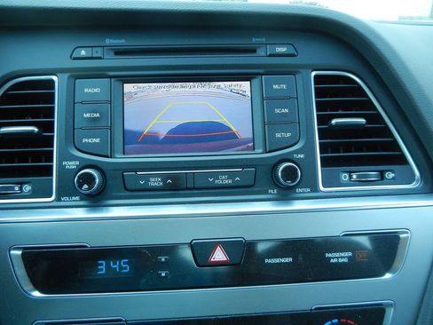 Used 2015 Hyundai Sonata Sport FWD image 3