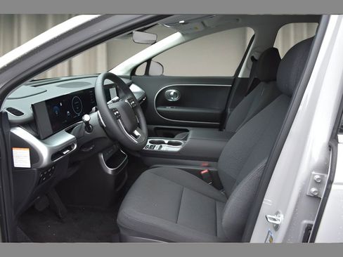 New 2026 Hyundai Ioniq 9 SE image 10