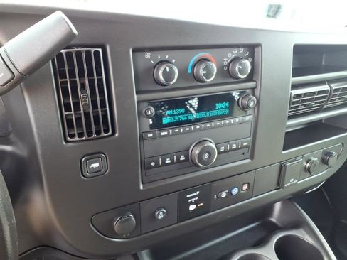 Used 2021 Chevrolet Express 2500 w/ Driver Convenience Package image 28