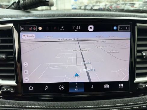 Used 2021 Chrysler Pacifica Touring-L w/ S Appearance Package image 20