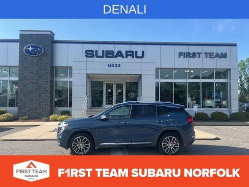 Used 2024 GMC Terrain Denali w/ Denali Premium Package AWD/4WD image 1