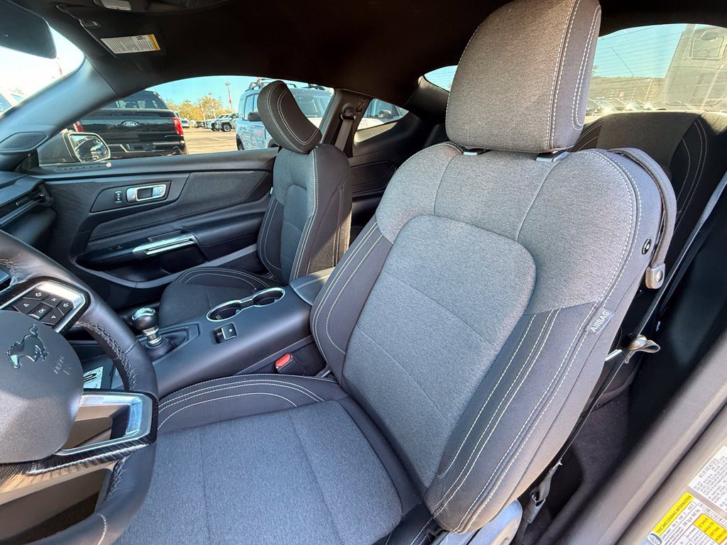 Used 2025 Ford Mustang GT RWD image 17