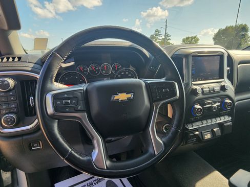 Certified 2022 Chevrolet Silverado 2500 LTZ w/ Gooseneck/5TH Wheel Package AWD/4WD image 14