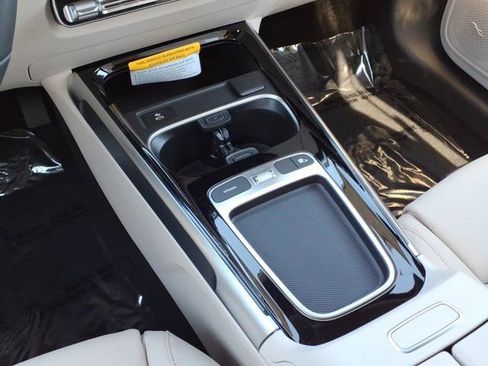 New 2026 Mercedes-Benz GLB 250 image 7