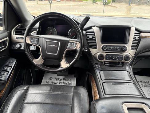 Used 2015 GMC Yukon XL Denali w/ Touring Package AWD/4WD image 25