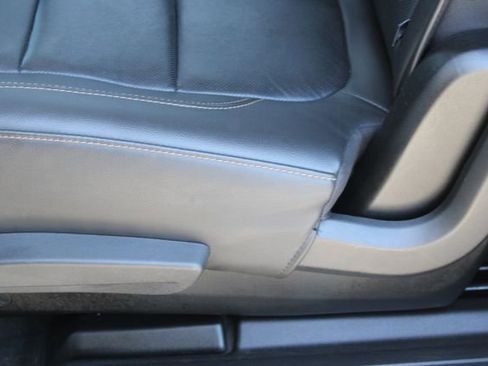 Used 2020 Chevrolet Traverse Premier w/ Redline Edition image 37