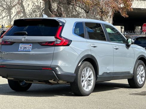 Used 2023 Honda CR-V EX-L image 4