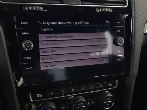 Used 2019 Volkswagen Golf R 4-Door image 24