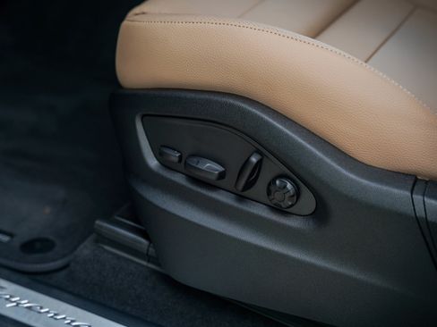 New 2026 Porsche Cayenne E-Hybrid image 17