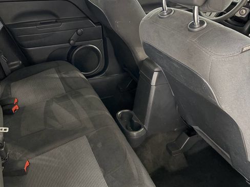 Used 2015 Jeep Patriot Sport image 3