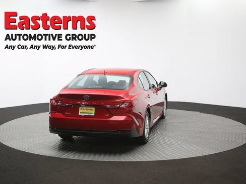 Used 2025 Toyota Camry LE FWD image 38