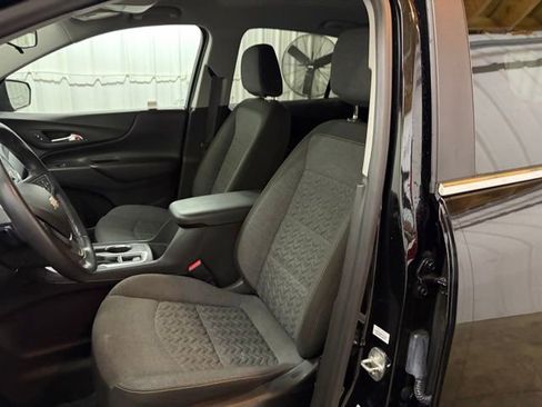 Used 2022 Chevrolet Equinox LT image 25