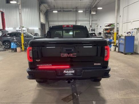 Used 2016 GMC Sierra 1500 SLT w/ All-Terrain Package image 5