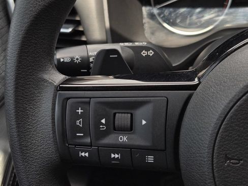 Certified 2023 Nissan Rogue SV FWD image 25
