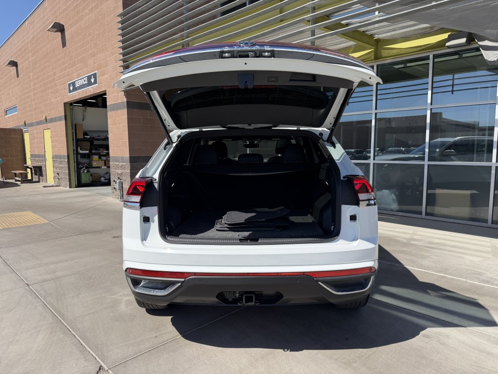 Used 2024 Volkswagen Atlas Cross Sport SE w/ Panoramic Sunroof Package FWD image 36