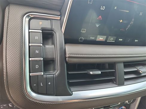 Certified 2023 GMC Yukon XL SLT w/ SLT Luxury Package image 29