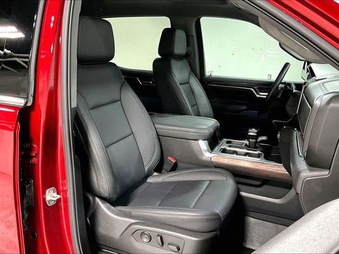 Used 2025 GMC Sierra 1500 SLT image 10