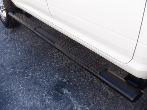 Used 2022 RAM 2500 Tradesman w/ Chrome Appearance Group image 9