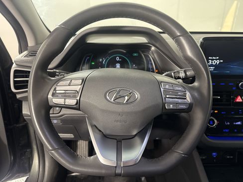 Used 2022 Hyundai Ioniq Limited image 18