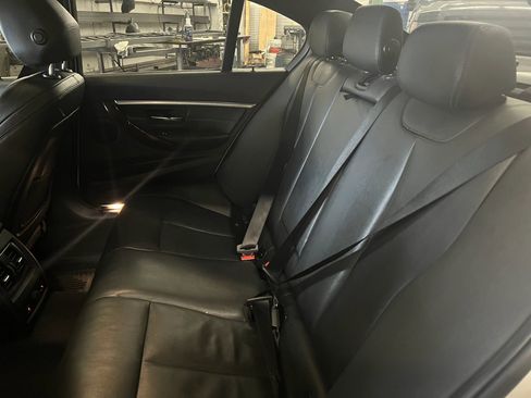 Used 2017 BMW 330i xDrive Sedan AWD/4WD image 14