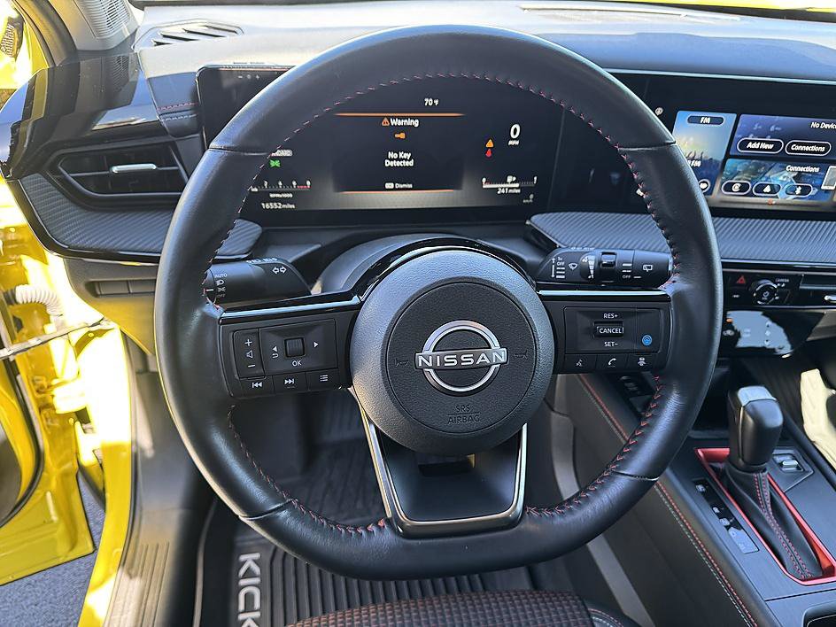 Used 2025 Nissan Kicks SR AWD/4WD image 14