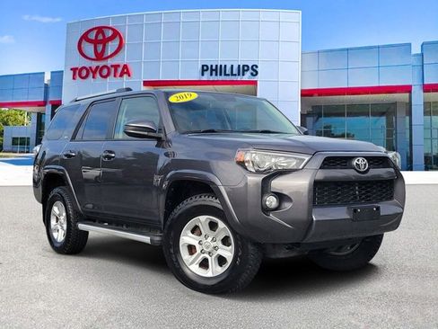 Used 2019 Toyota 4Runner SR5 image 1