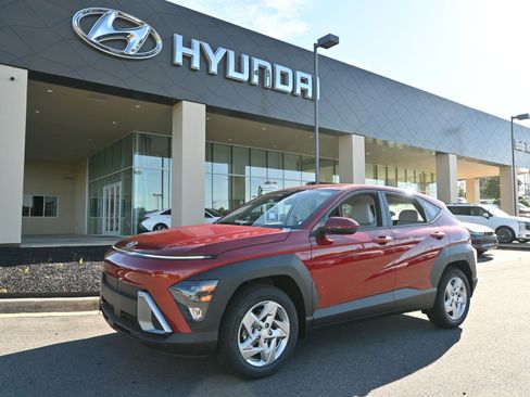 New 2026 Hyundai Kona SE image 1