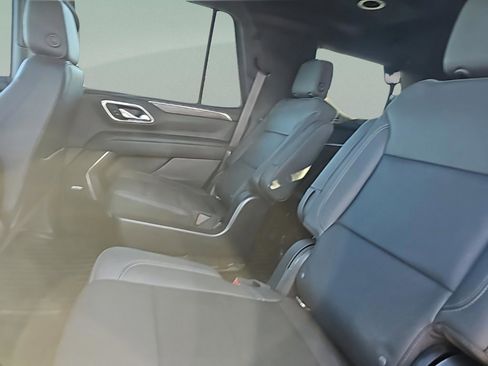 Used 2022 Chevrolet Tahoe Z71 w/ Luxury Package image 22